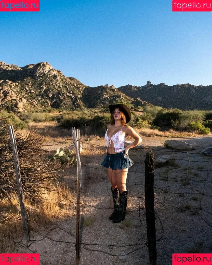 Sarabella Harris Onlyfans Photo Gallery 