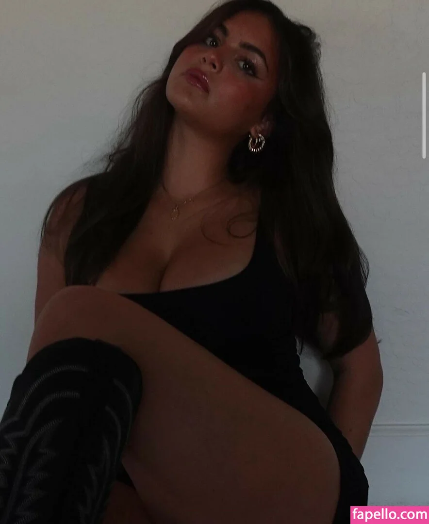 Sarabella Harris Onlyfans Photo Gallery 