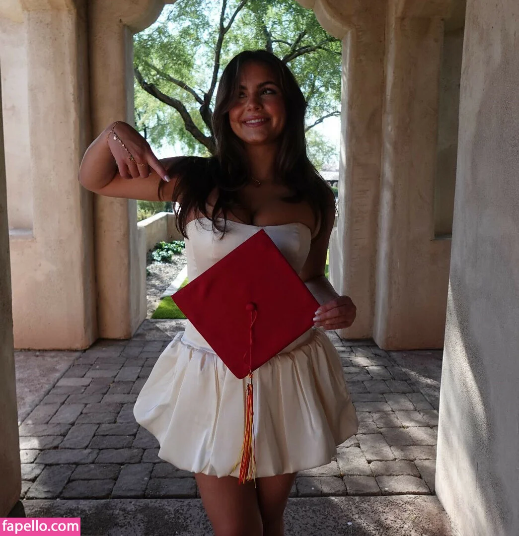 Sarabella Harris Onlyfans Photo Gallery 