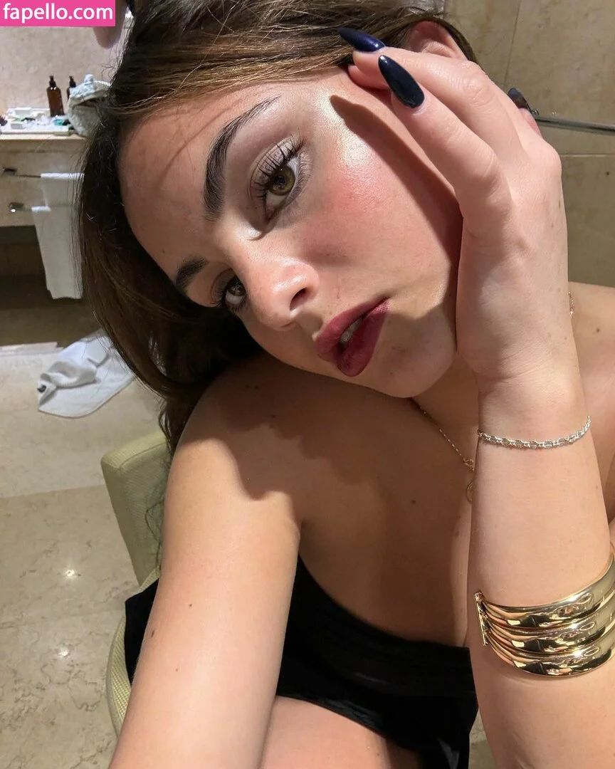 Sarabella Harris Onlyfans Photo Gallery 