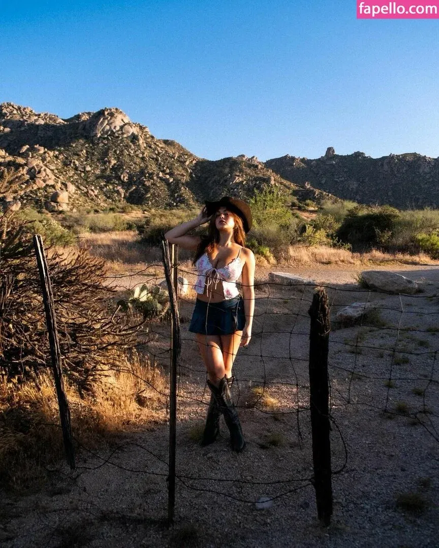 Sarabella Harris Onlyfans Photo Gallery 