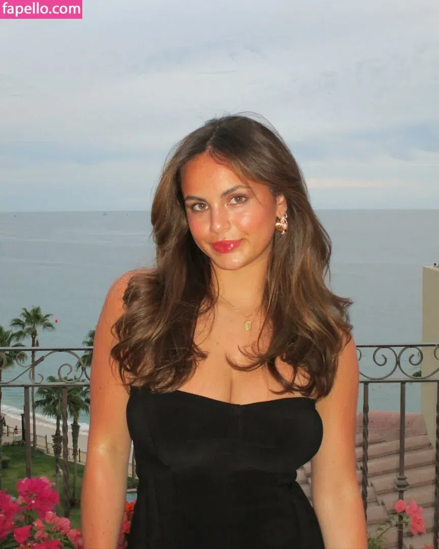 Sarabella Harris Onlyfans Photo Gallery 