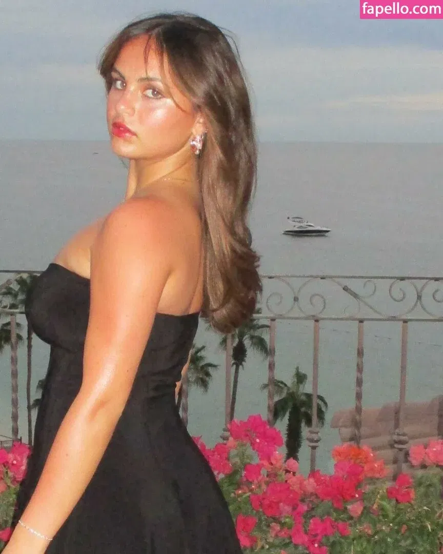 Sarabella Harris Onlyfans Photo Gallery 