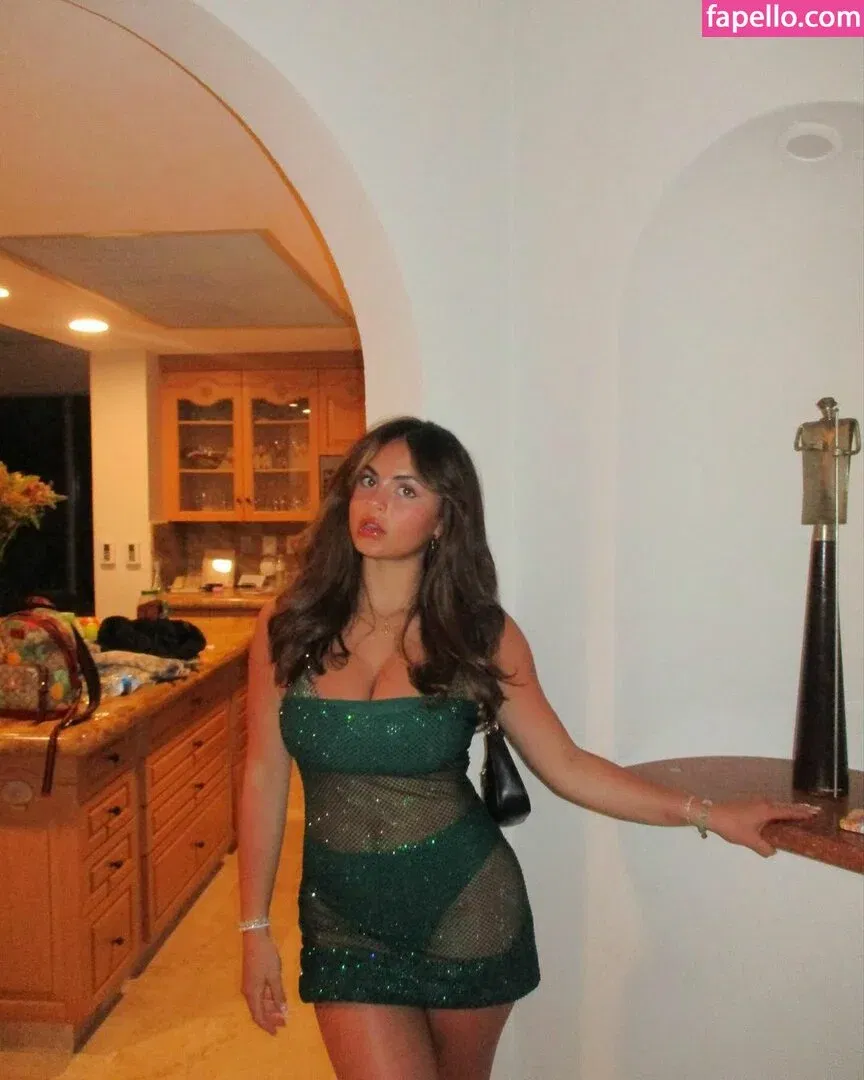 Sarabella Harris Onlyfans Photo Gallery 