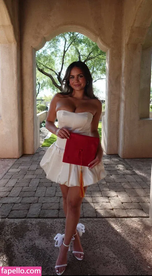 Sarabella Harris Onlyfans Photo Gallery 