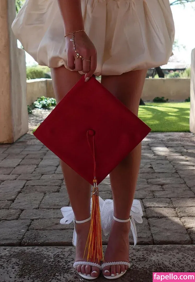 Sarabella Harris Onlyfans Photo Gallery 