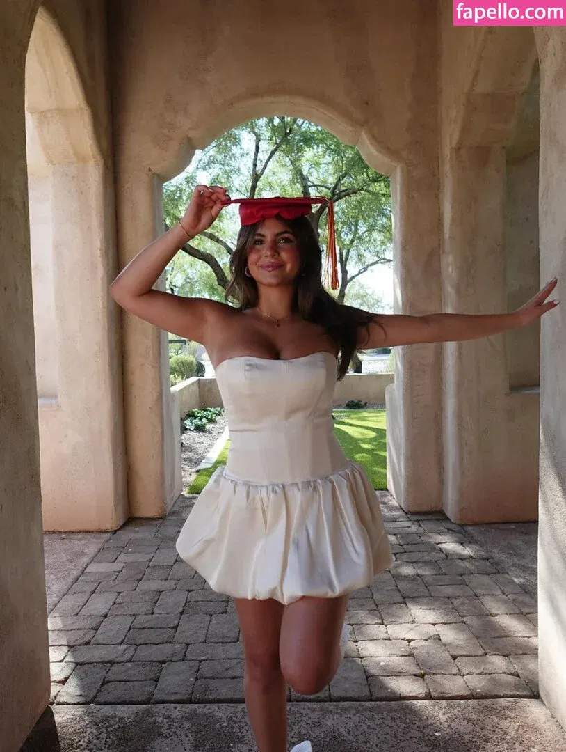 Sarabella Harris Onlyfans Photo Gallery 