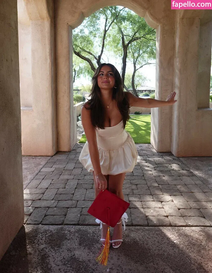 Sarabella Harris Onlyfans Photo Gallery 