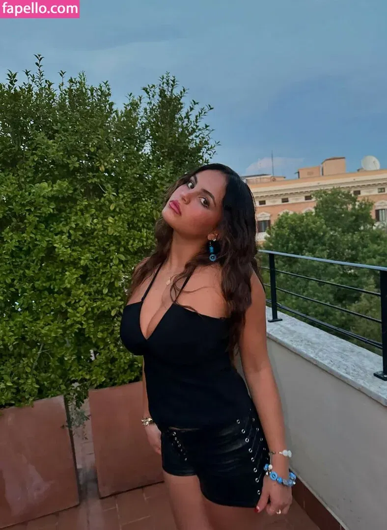 Sarabella Harris Onlyfans Photo Gallery 