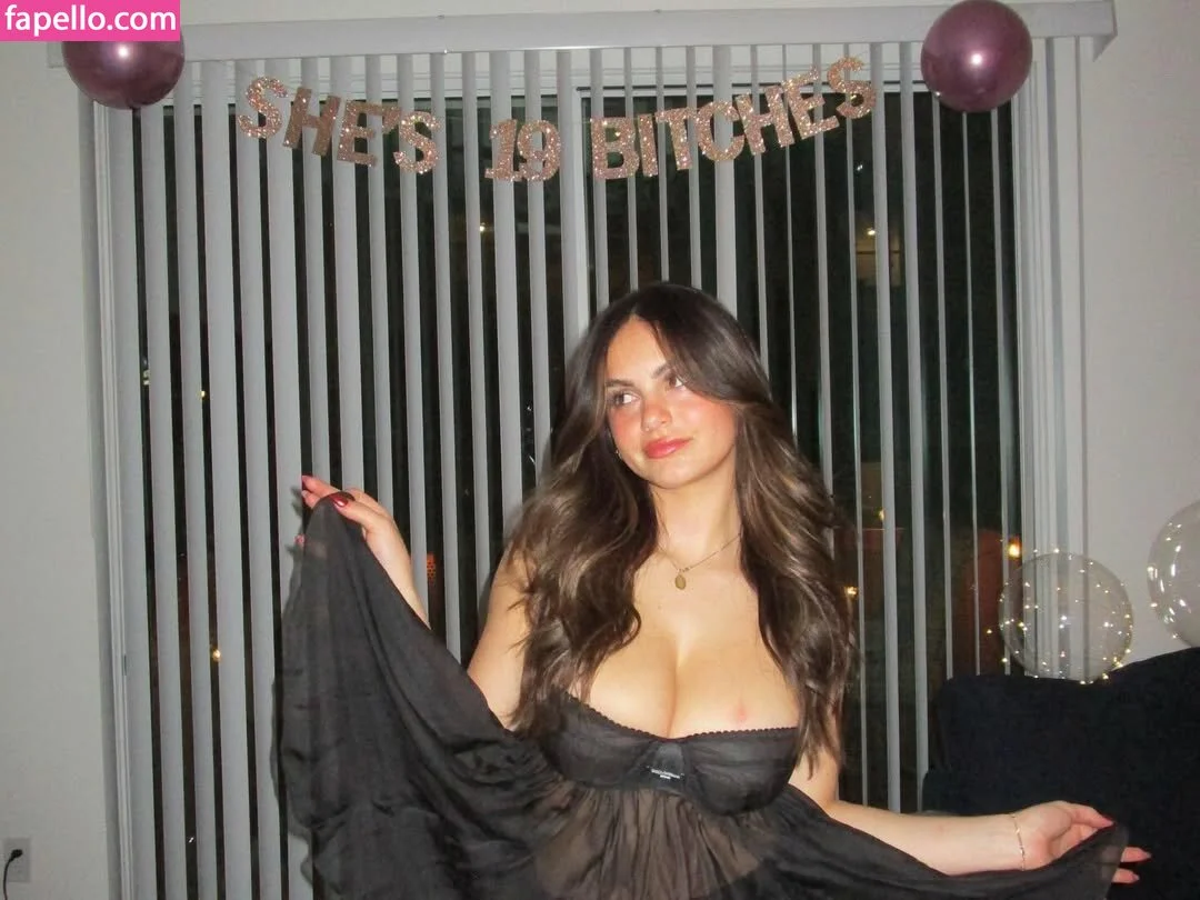 Sarabella Harris Onlyfans Photo Gallery 