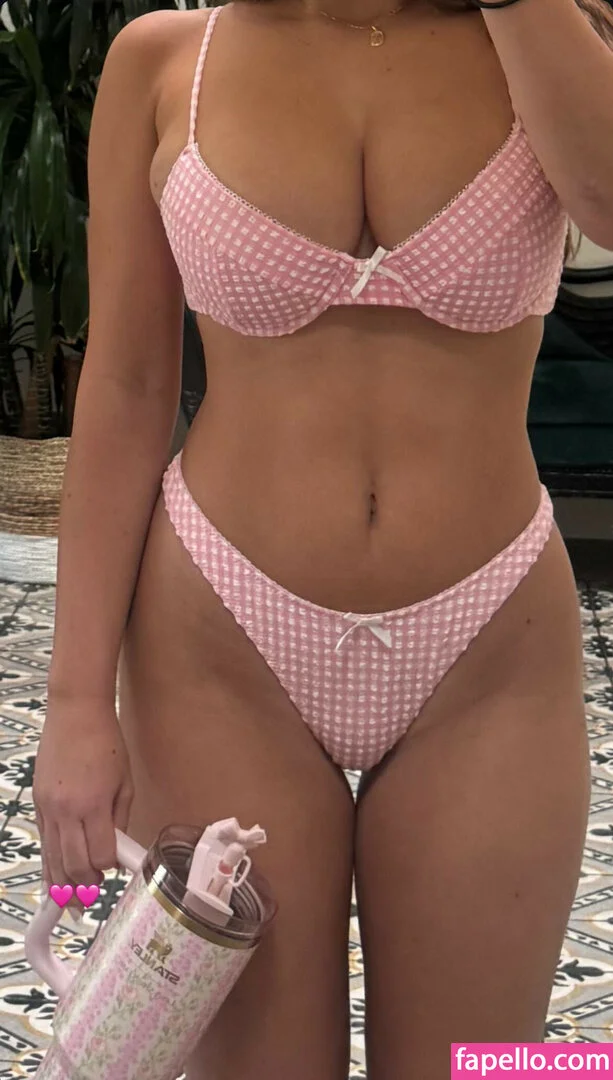 Sarabella Harris Onlyfans Photo Gallery 