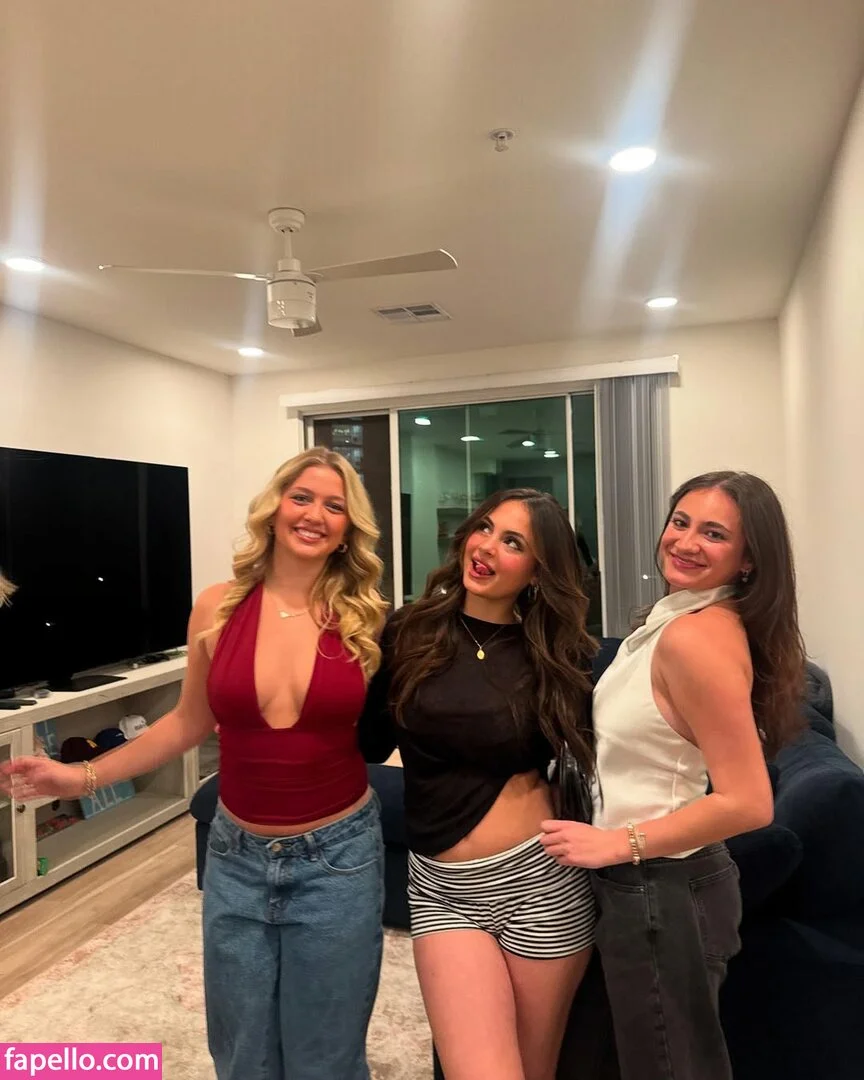 Sarabella Harris Onlyfans Photo Gallery 