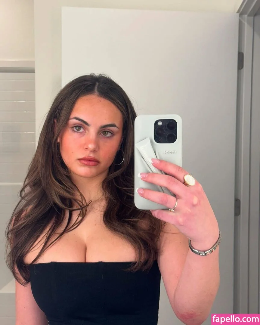 Sarabella Harris Onlyfans Photo Gallery 