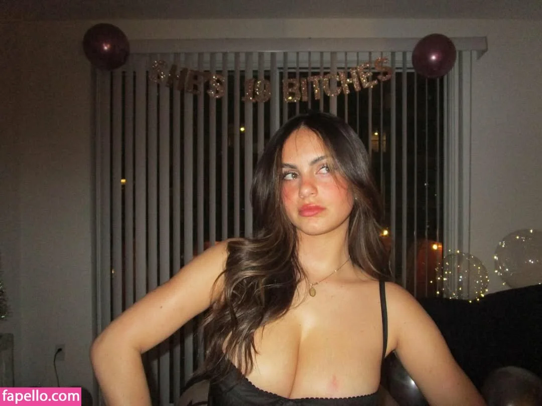 Sarabella Harris Onlyfans Photo Gallery 