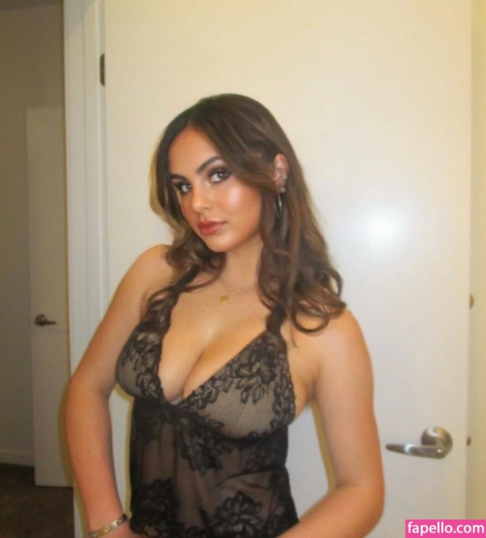 Sarabella Harris Onlyfans Photo Gallery 