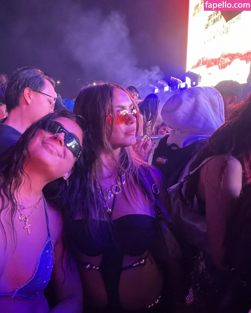 Sarabella Harris Onlyfans Photo Gallery 