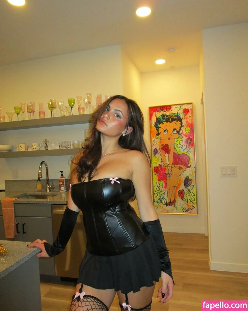 Sarabella Harris Onlyfans Photo Gallery 