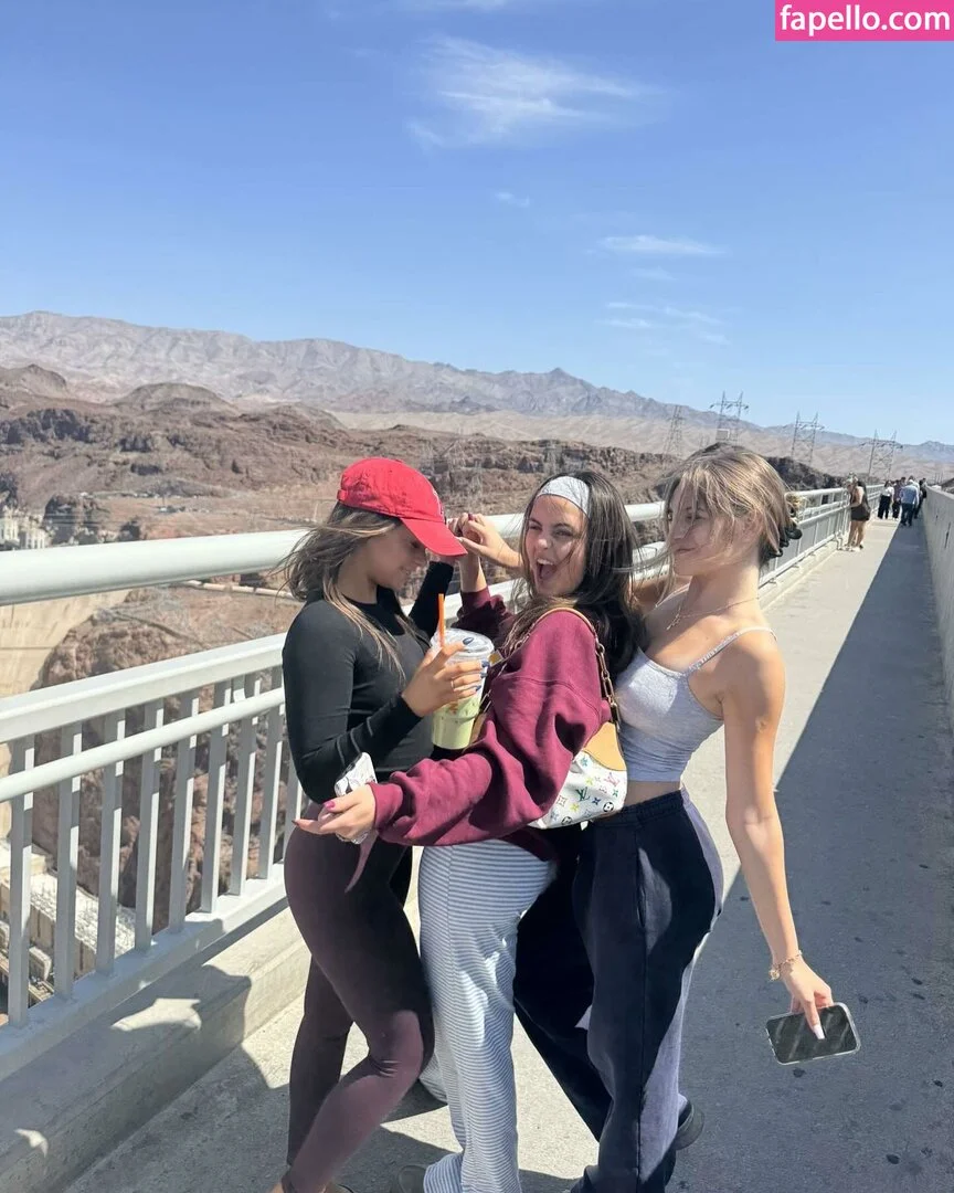 Sarabella Harris Onlyfans Photo Gallery 