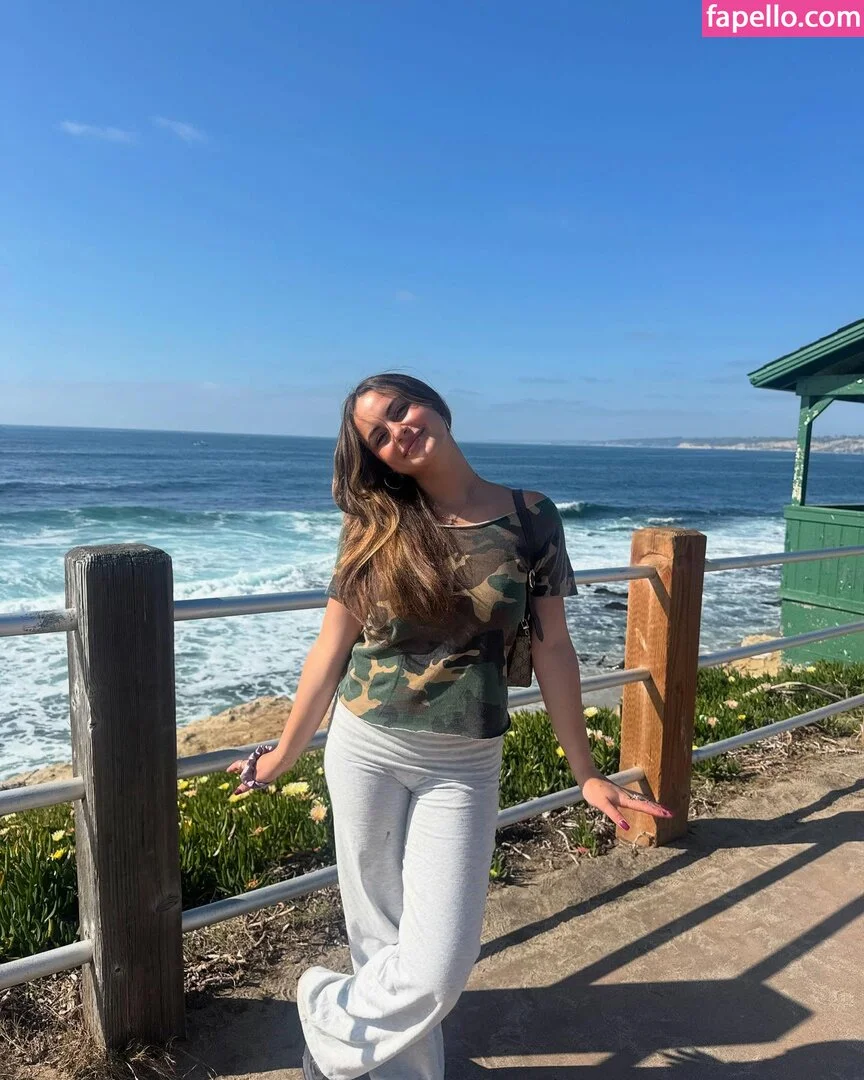 Sarabella Harris Onlyfans Photo Gallery 