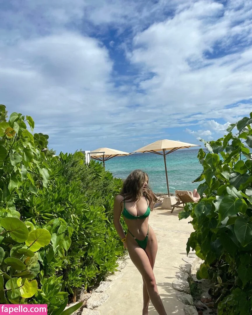 Sarabella Harris Onlyfans Photo Gallery 