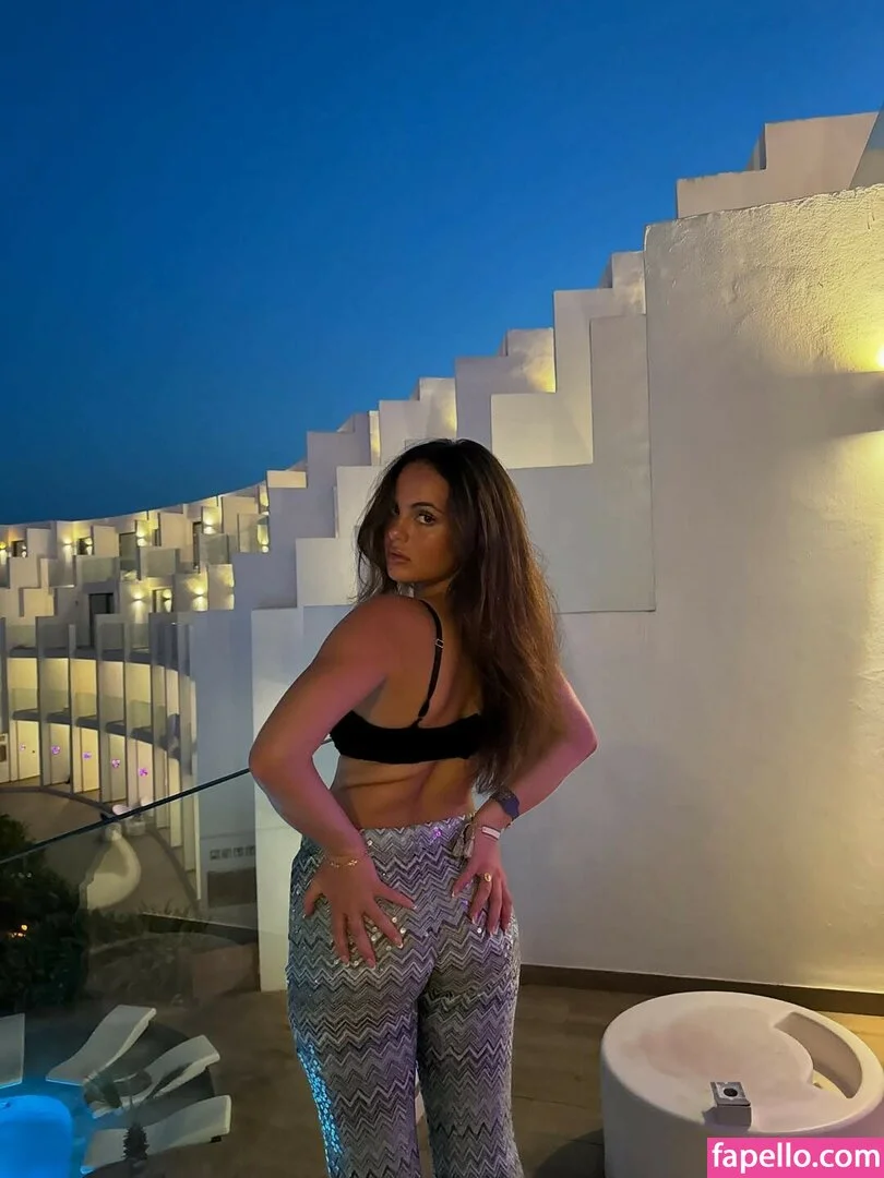 Sarabella Harris Onlyfans Photo Gallery 