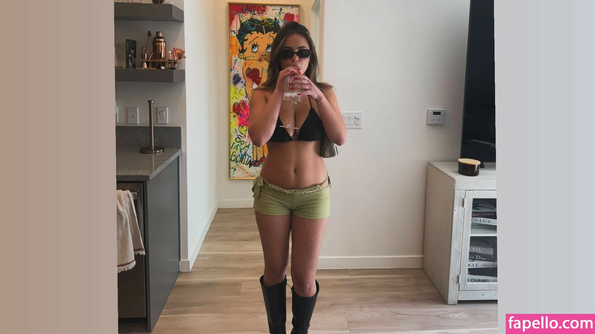 Sarabella Harris Onlyfans Photo Gallery 