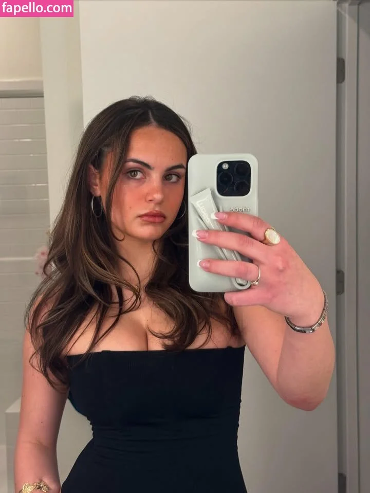 Sarabella Harris Onlyfans Photo Gallery 