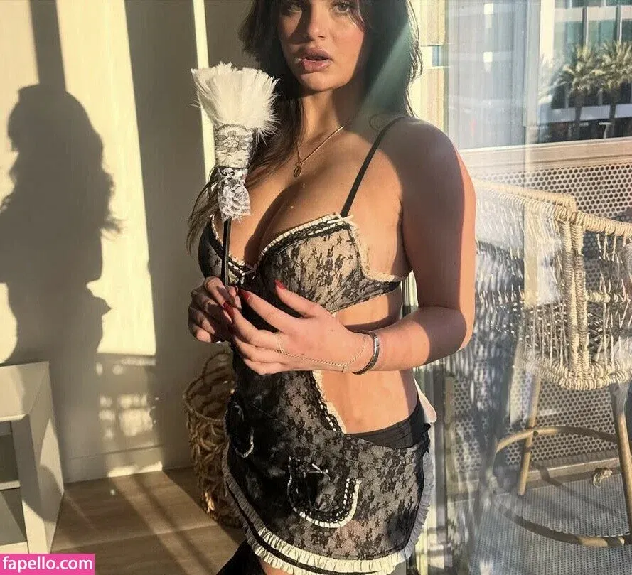 Sarabella Harris Onlyfans Photo Gallery 