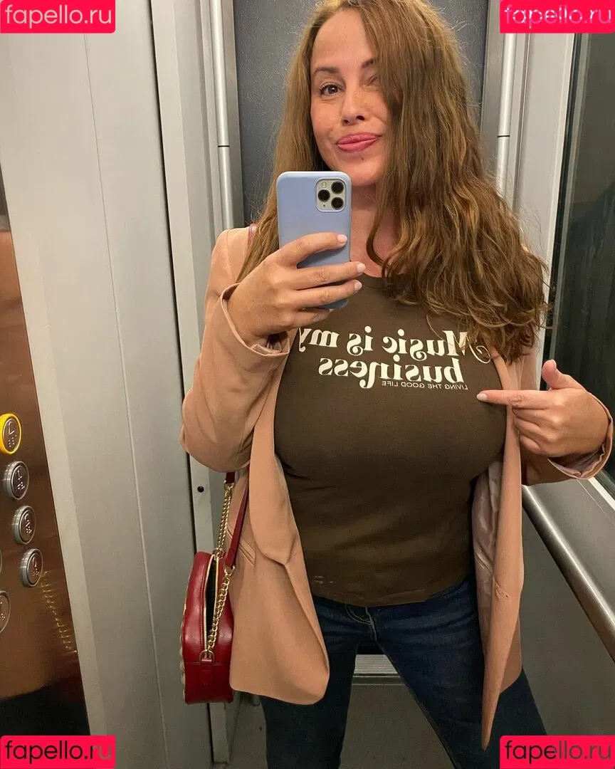 Serena Roberti Onlyfans Photo Gallery 