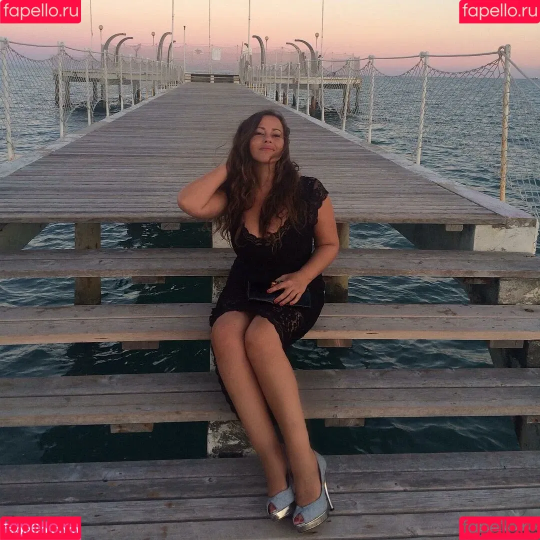 Serena Roberti Onlyfans Photo Gallery 