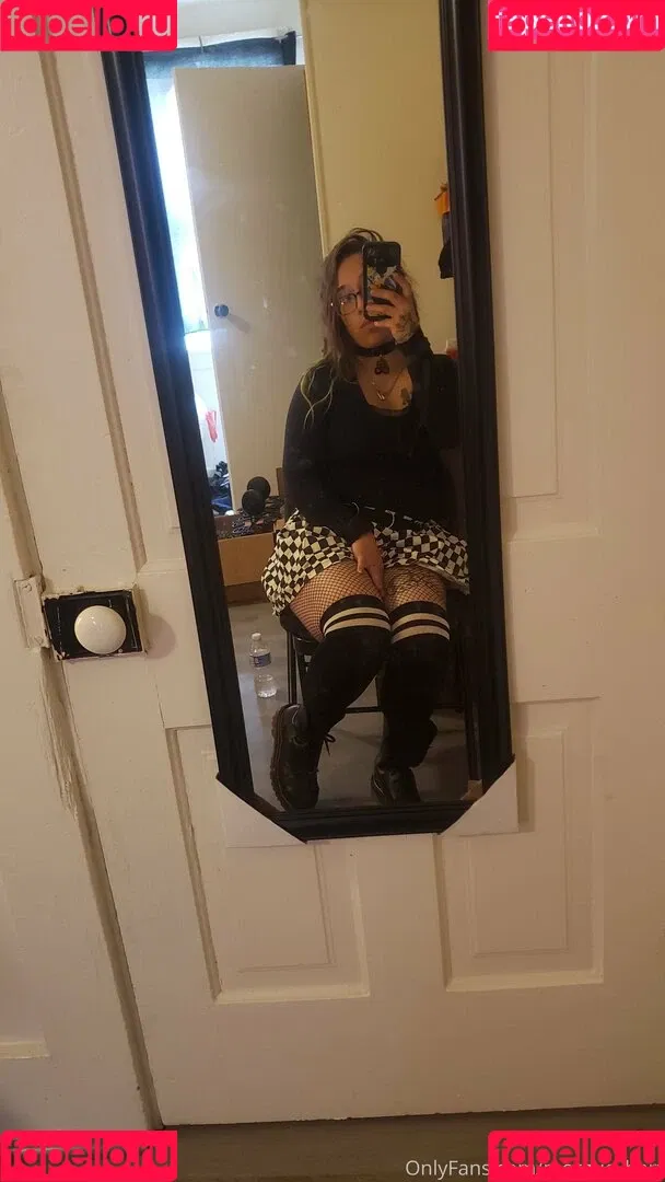 morgue_hart Onlyfans Photo Gallery 