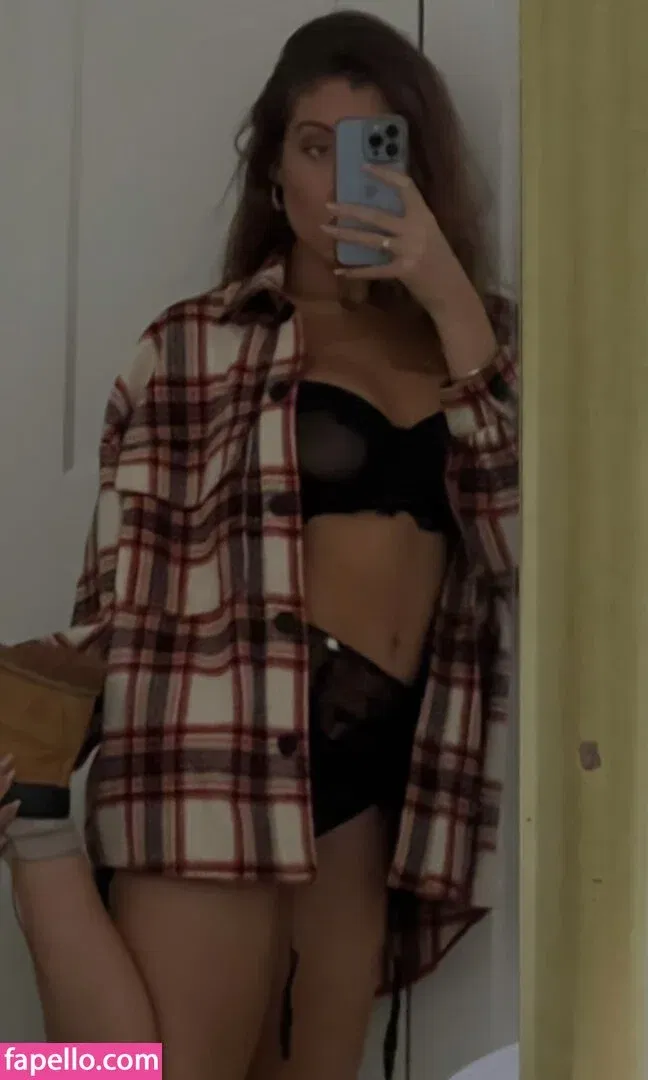 Leyla Sitki Onlyfans Photo Gallery 