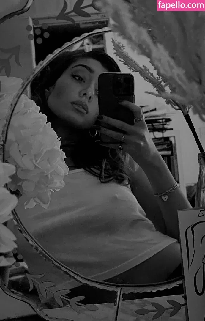 Leyla Sitki Onlyfans Photo Gallery 