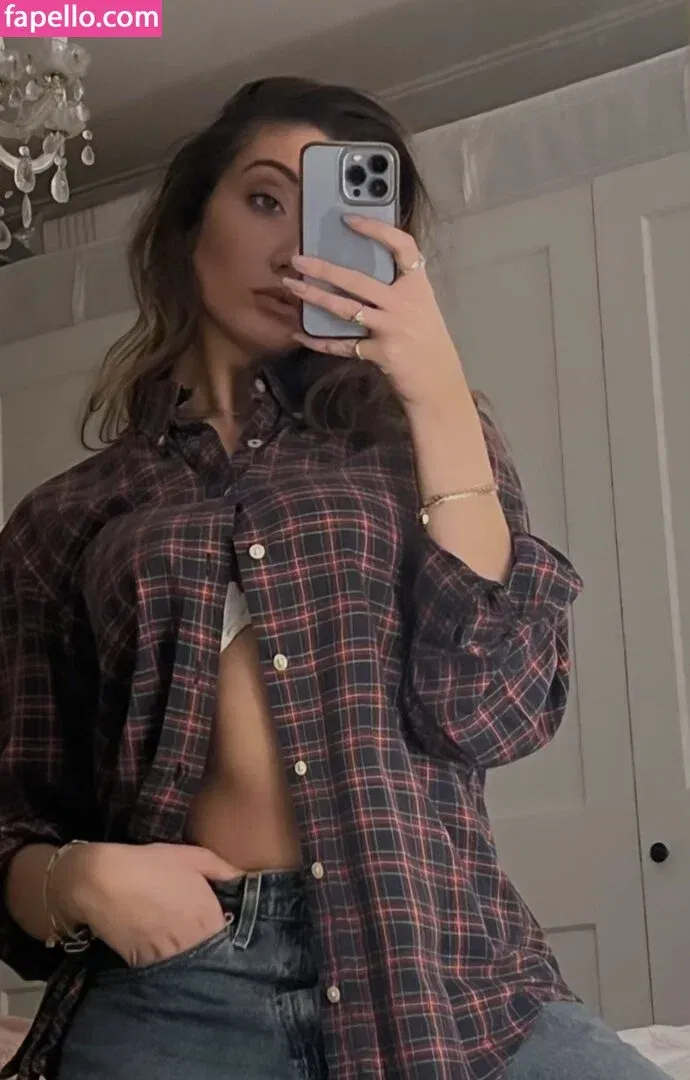 Leyla Sitki Onlyfans Photo Gallery 