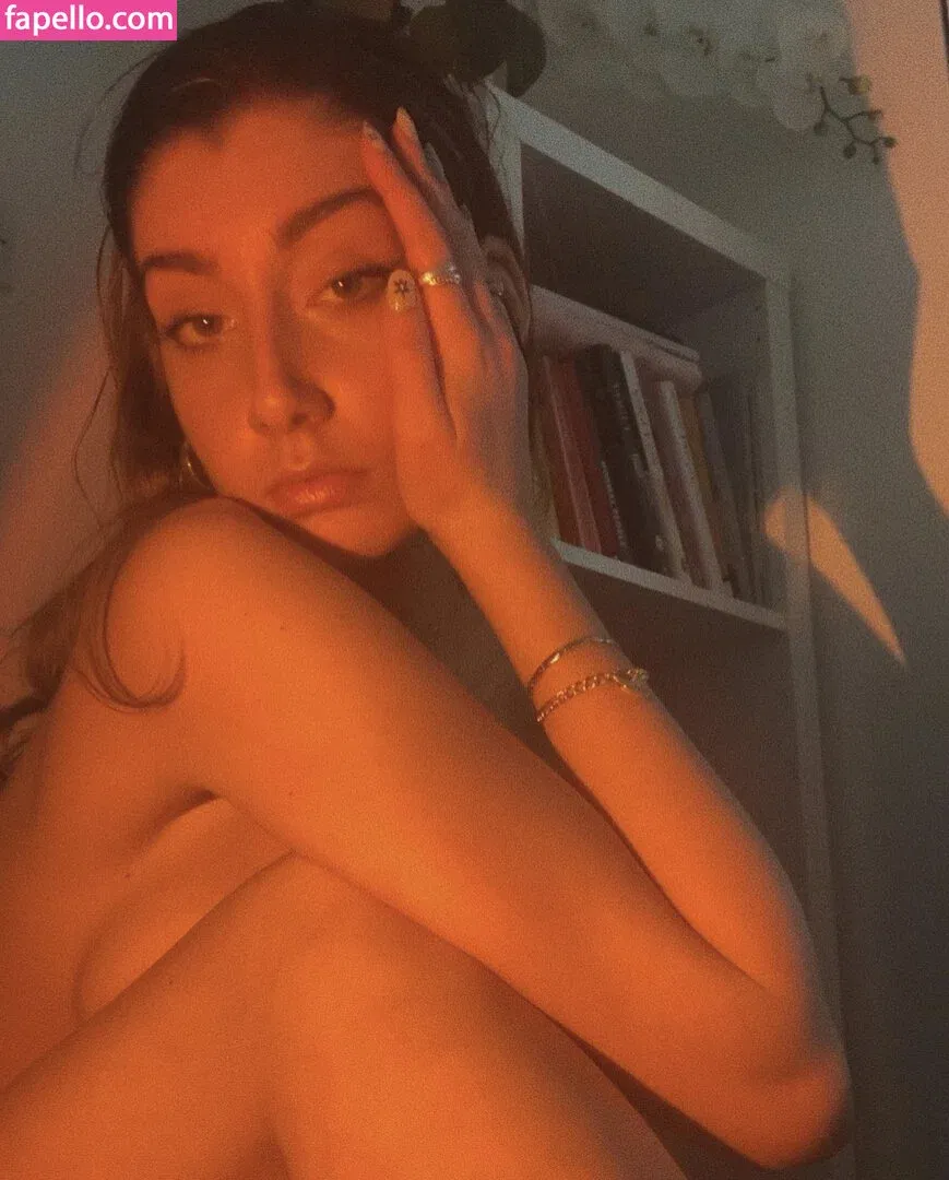 Leyla Sitki Onlyfans Photo Gallery 