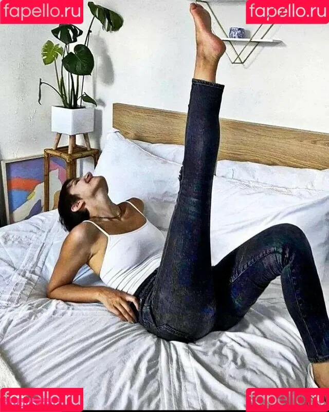 Ella Hunt Onlyfans Photo Gallery 