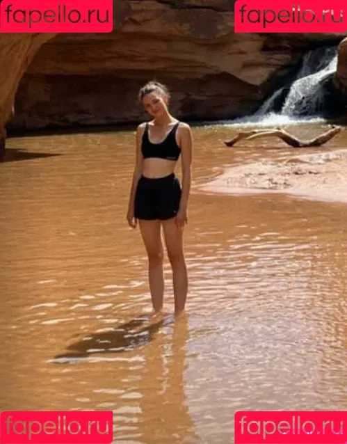 Ella Hunt Onlyfans Photo Gallery 