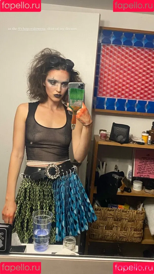 Ella Hunt Onlyfans Photo Gallery 