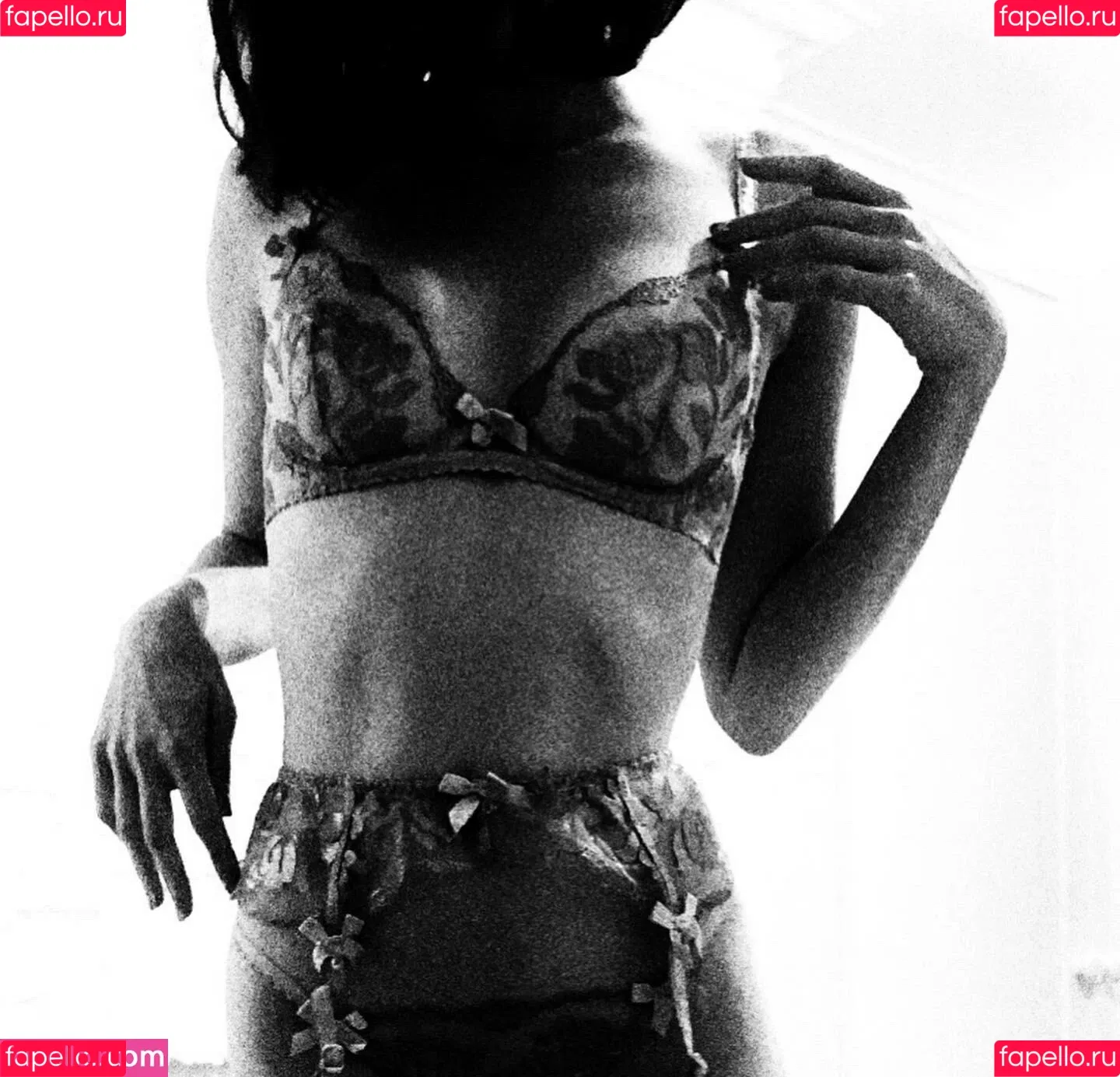 Ella Hunt Onlyfans Photo Gallery 