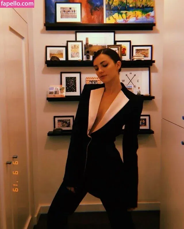 Ella Hunt Onlyfans Photo Gallery 