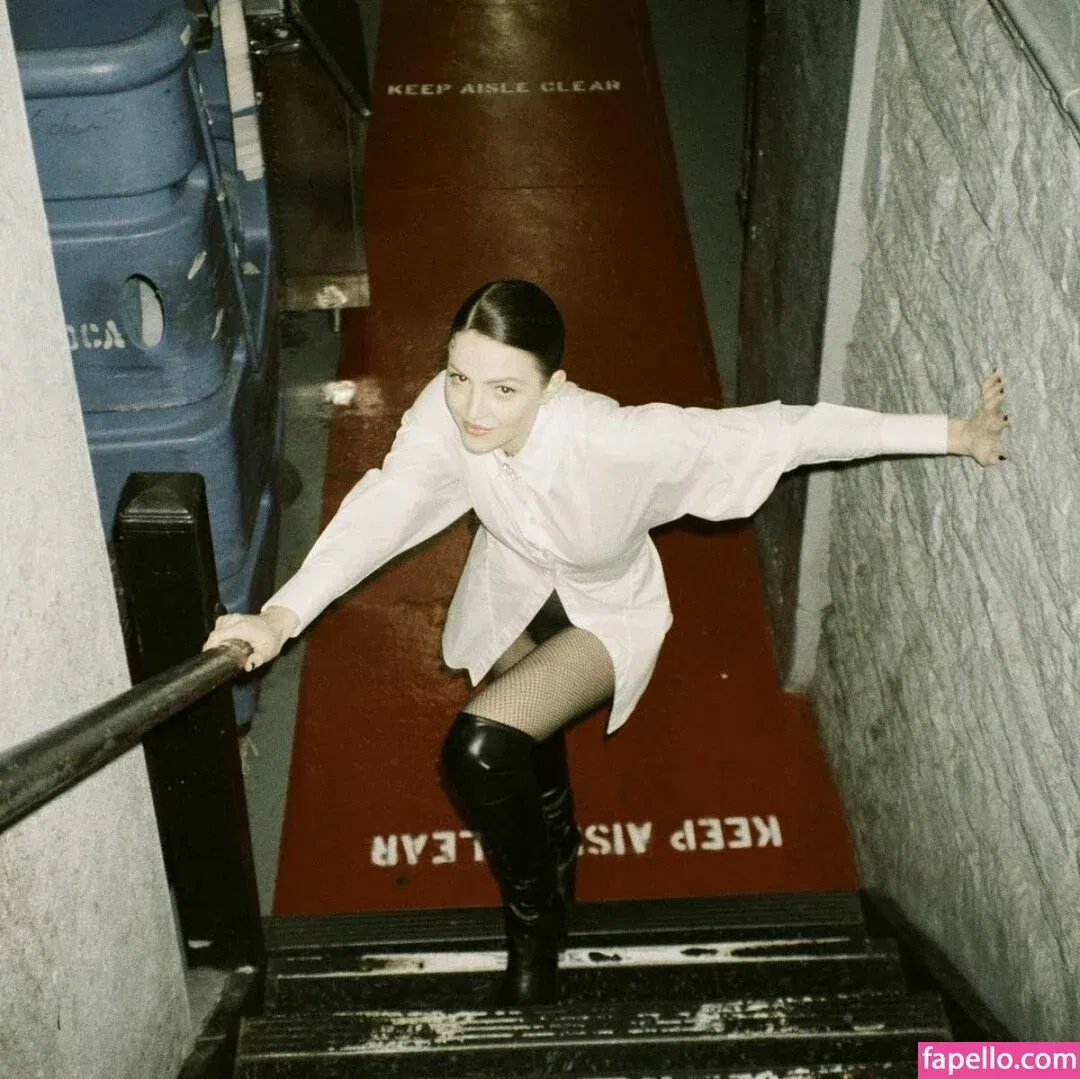 Ella Hunt Onlyfans Photo Gallery 