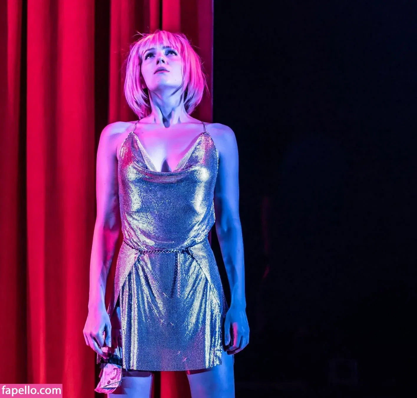 Ella Hunt Onlyfans Photo Gallery 