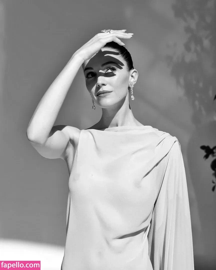 Ella Hunt Onlyfans Photo Gallery 