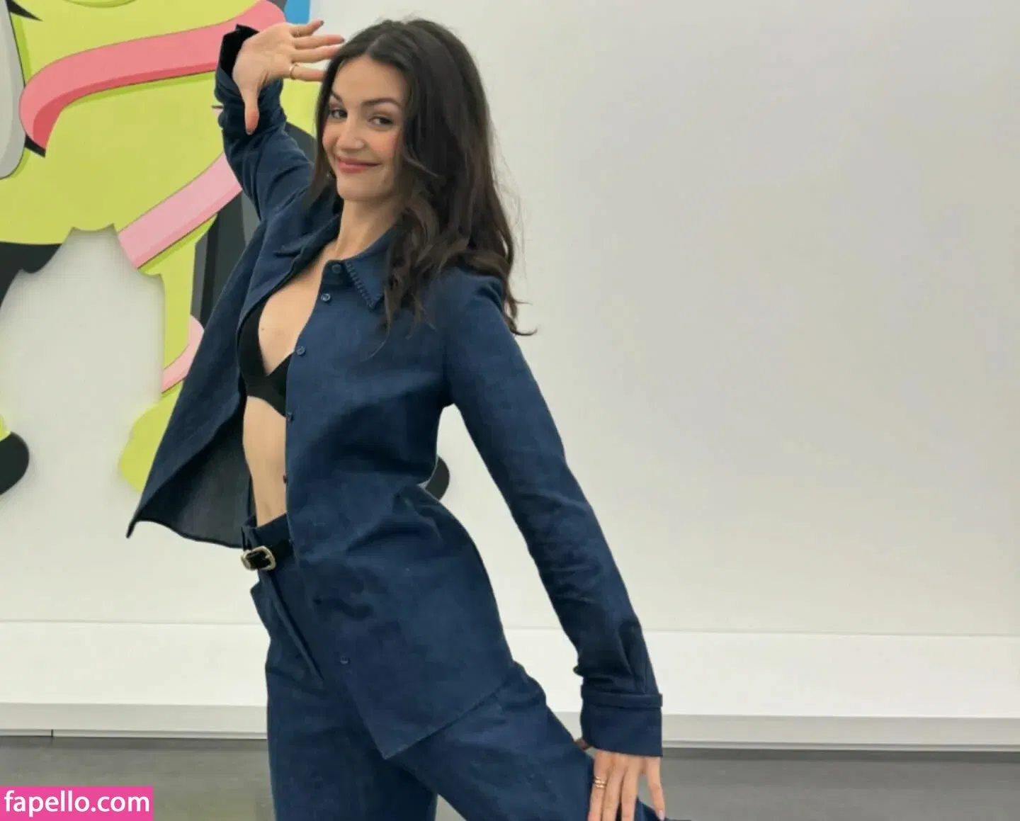 Ella Hunt Onlyfans Photo Gallery 