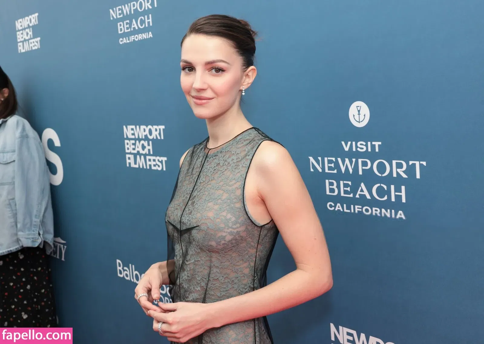 Ella Hunt Onlyfans Photo Gallery 