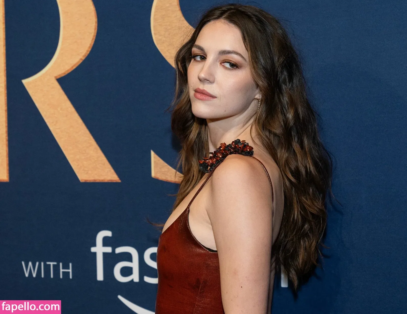 Ella Hunt Onlyfans Photo Gallery 