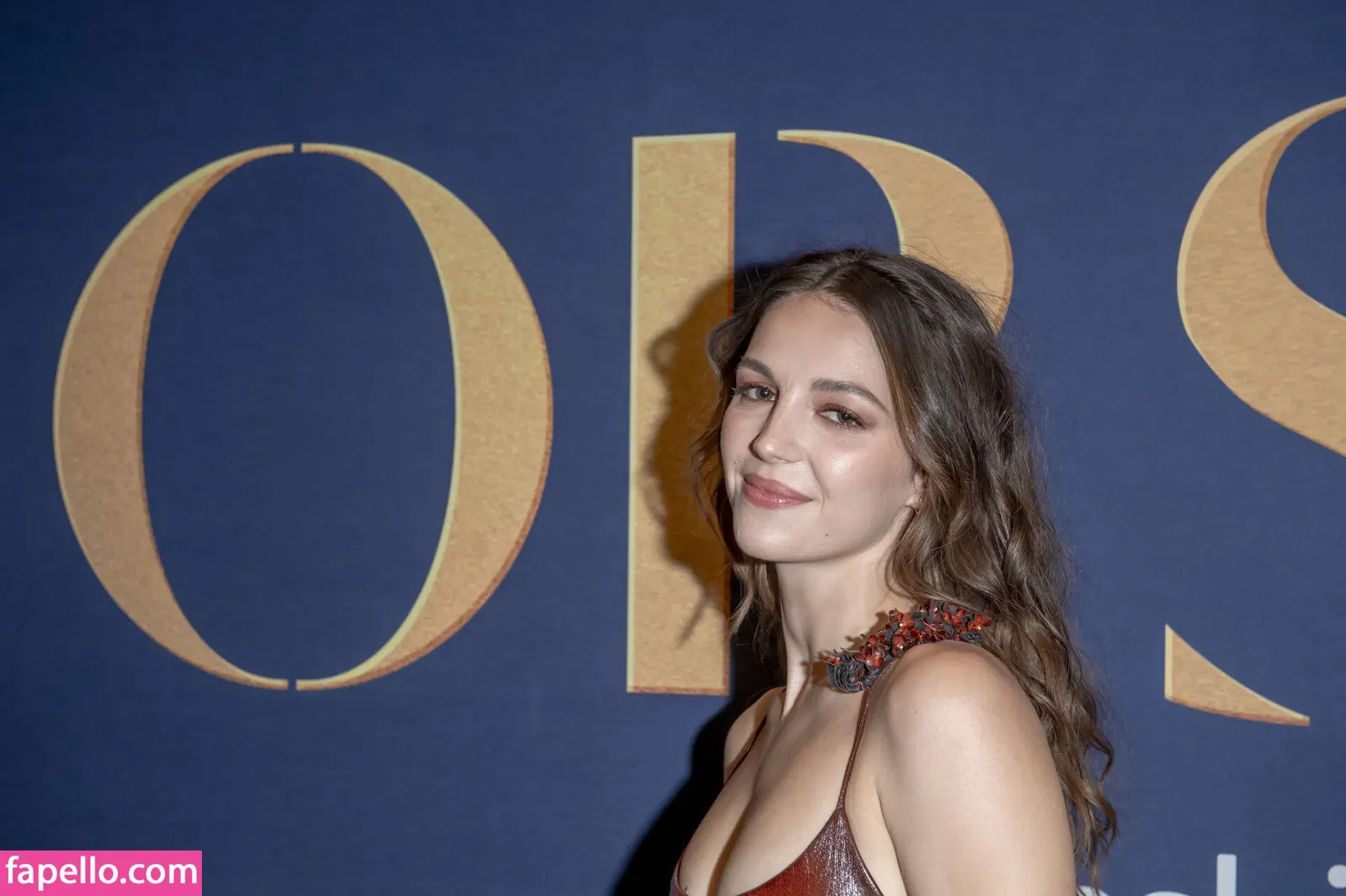 Ella Hunt Onlyfans Photo Gallery 