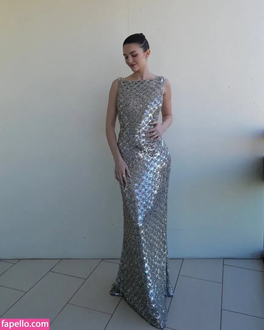 Ella Hunt Onlyfans Photo Gallery 