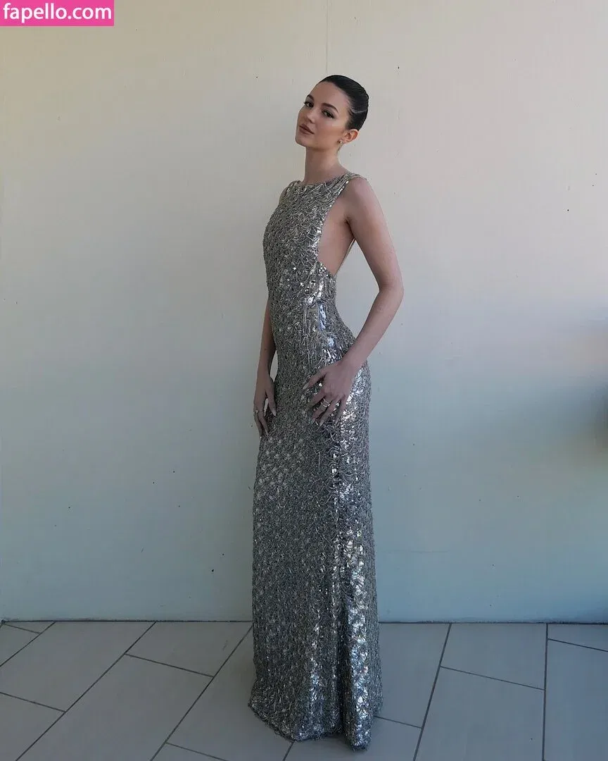 Ella Hunt Onlyfans Photo Gallery 