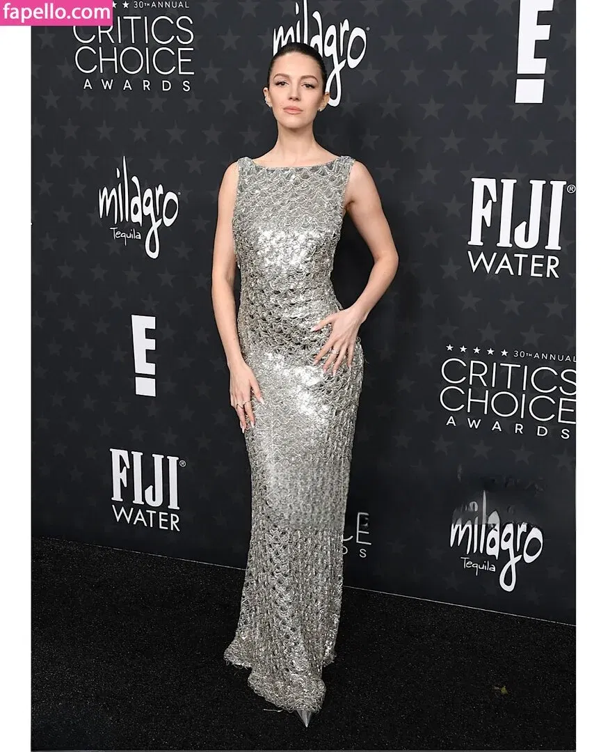 Ella Hunt Onlyfans Photo Gallery 